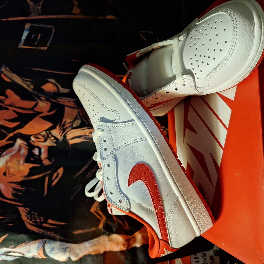 Jordan 1 Retro Low OG University Red